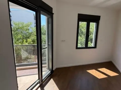 Rent, one bedroom apartment, 41m², Kod Capital Plaze, Podgorica - image 1