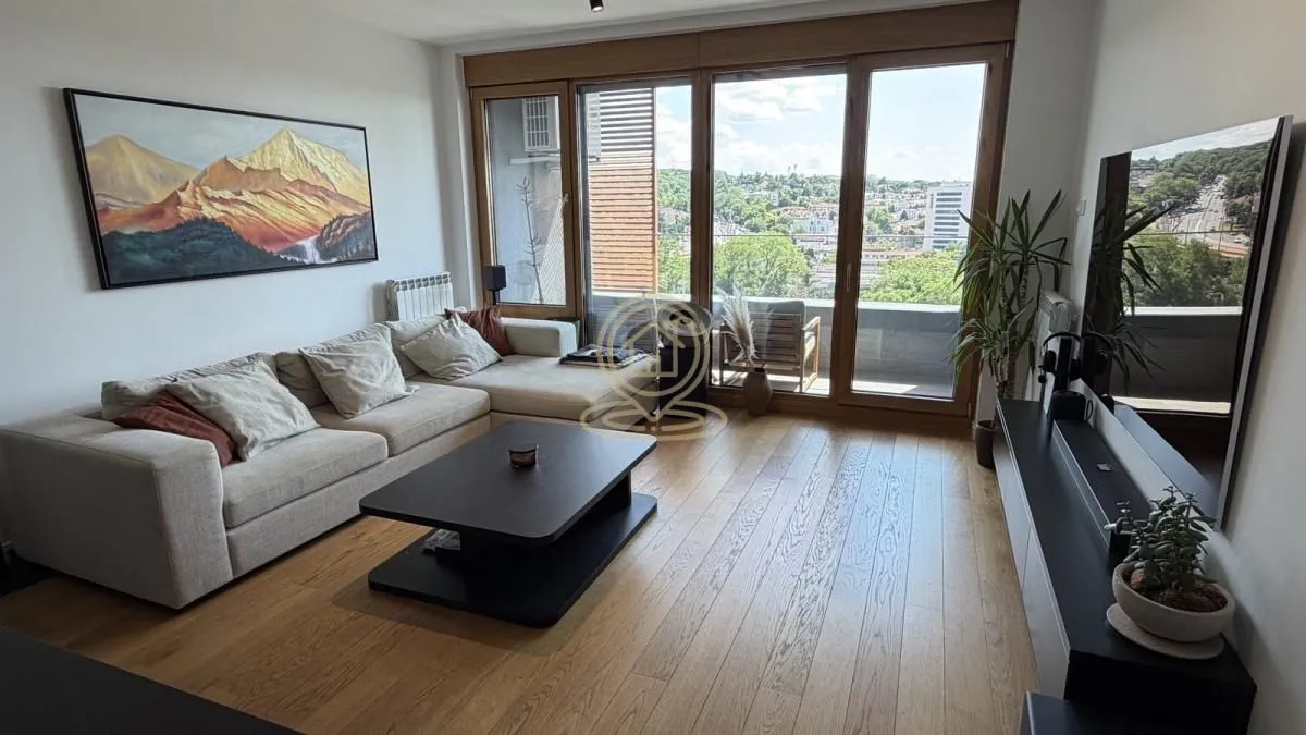 Izdavanje, trosoban stan, 89m², Savski Venac, Beograd