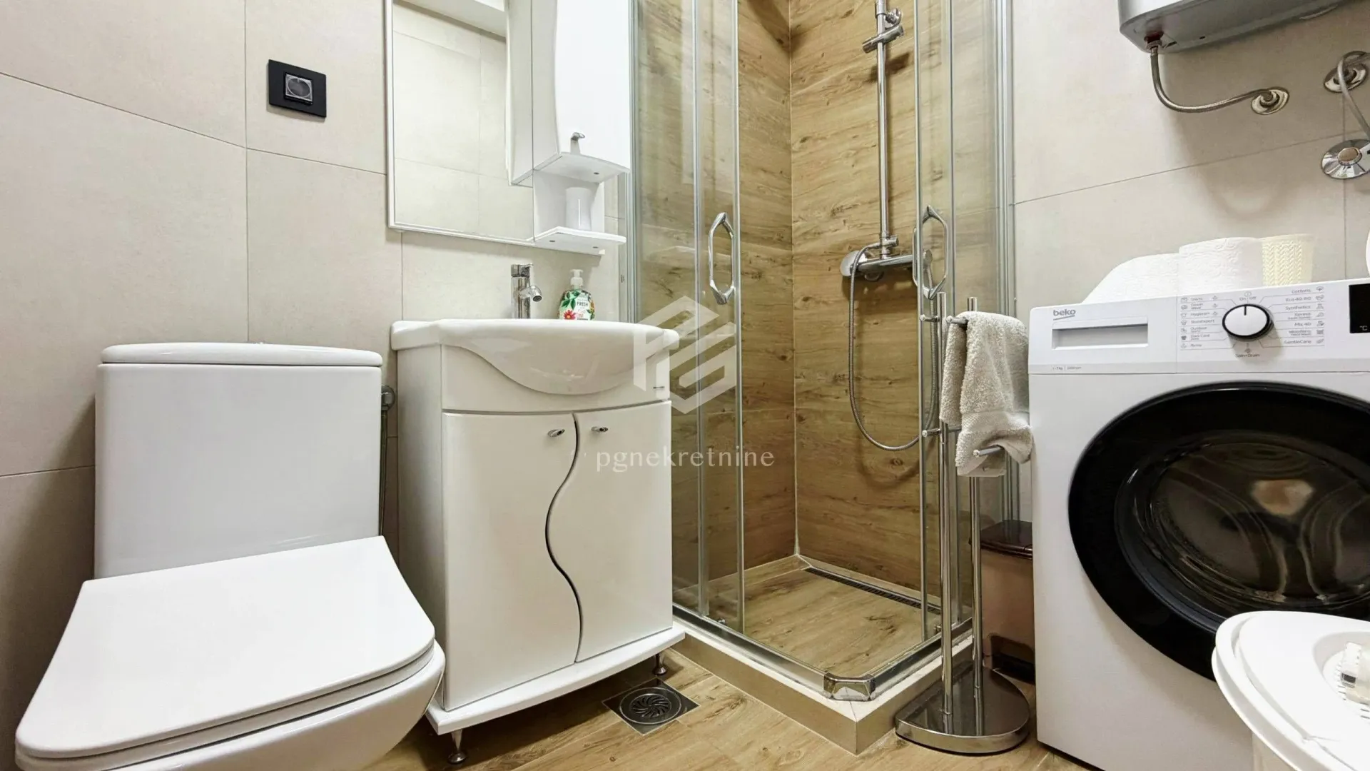 Rent, two bedroom apartment, 65m², Autobuska stanica, Podgorica