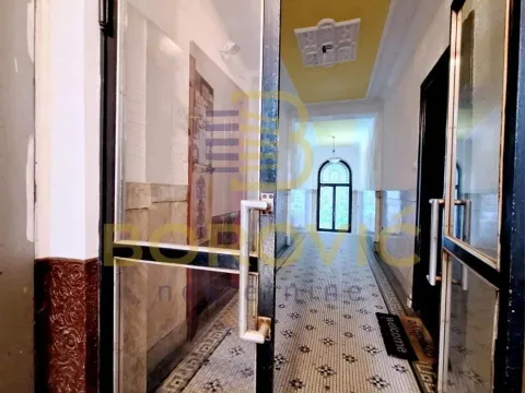 Prodaja, jednosoban stan, 20m², Slavija, Vračar Sve Podlokacije - image 10