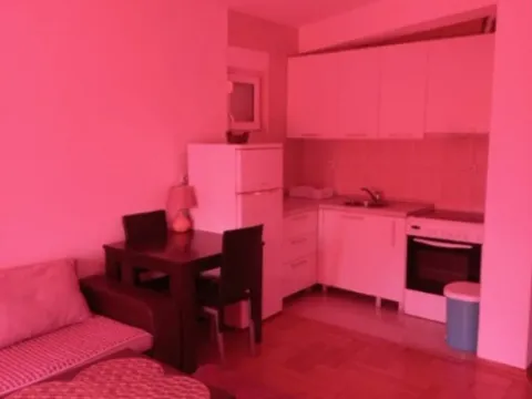 Izdavanje, jednosoban stan, 39m², Drac, Podgorica - image 15