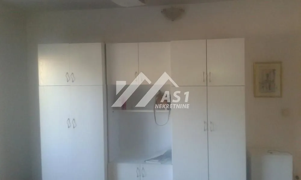 Izdavanje, jednosoban stan, 34m², Grbavica, Novi Sad Sve Podlokacije