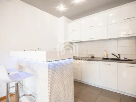 Rent, two bedroom apartment, 75m², City Kvart, Podgorica - image 4