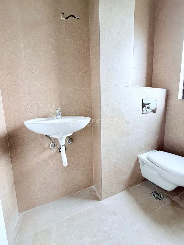 Izdavanje, dvosoban stan, 64m², Tološi, Podgorica