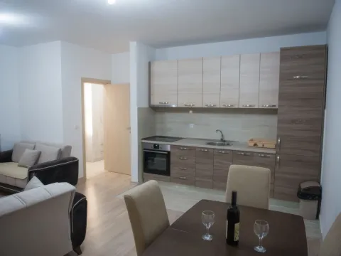 Rent, two bedroom apartment, 81m², Dobrota, Kotor - image 7