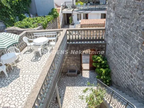 Sale, house, 210m², Bečići, Budva - image 16