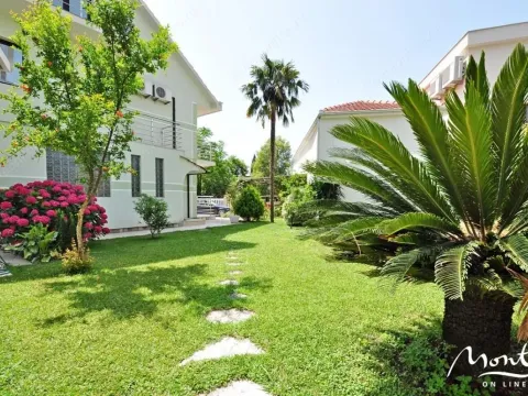 Sale, house, 283m², Tivat, Crna Gora - image 2