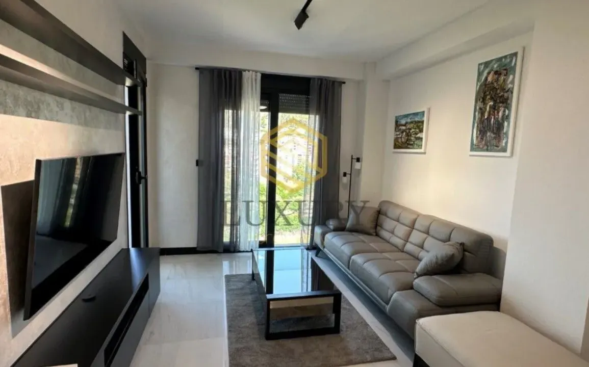 Prodaja, jednosoban stan, 47m², Centar, Podgorica