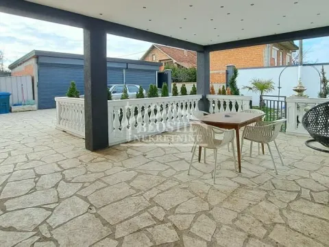 Sale, house, 220m², Palilula Sve Podlokacije, Beograd - image 4