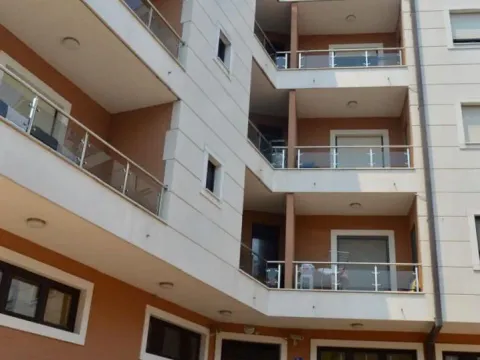 Izdavanje, jednosoban stan, 42m², Porto Montenegro, Tivat - image 11