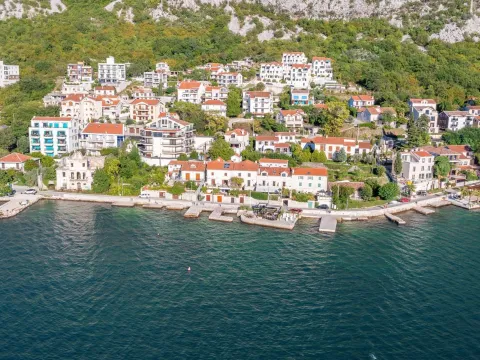 Prodaja, kuća, 232m², Kotor, Crna Gora - image 2