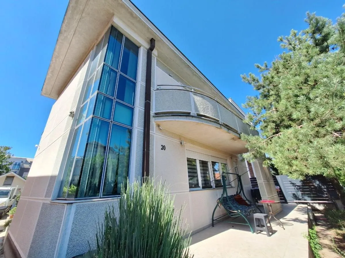 Sale, house, 253m², Adice, Novi Sad Sve Podlokacije