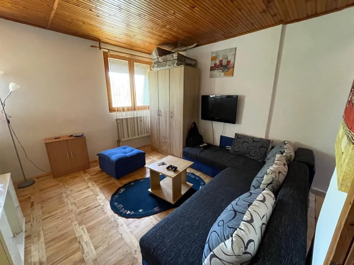 Rent, two bedroom apartment, 60m², Železnička Stanica, Novi Sad Sve Podlokacije