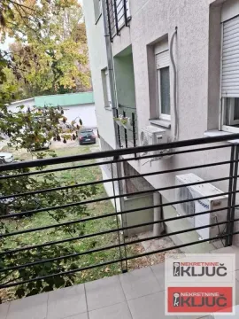 Rent, two bedroom apartment, 45m², Novo naselje, Novi Sad - image 9