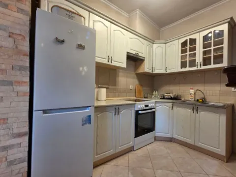 Izdavanje, dvosoban stan, 120m², Drac, Podgorica - image 2