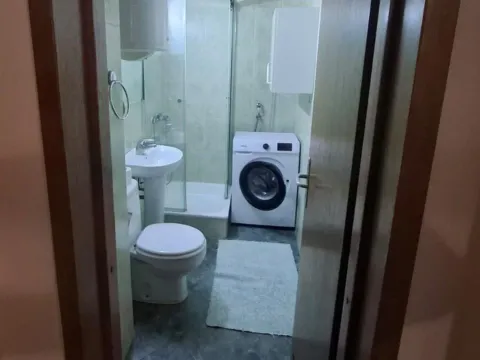 Izdavanje, trosoban stan, 95m², Vračar Sve Podlokacije, Beograd - image 7