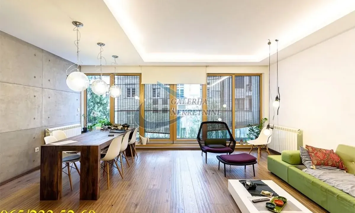 Prodaja, četvorosoban stan, 115m², Kalenić Pijaca, Vračar Sve Podlokacije