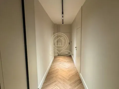 Izdavanje, poslovni prostor, 66m², Sarajevska, Beograd - image 8
