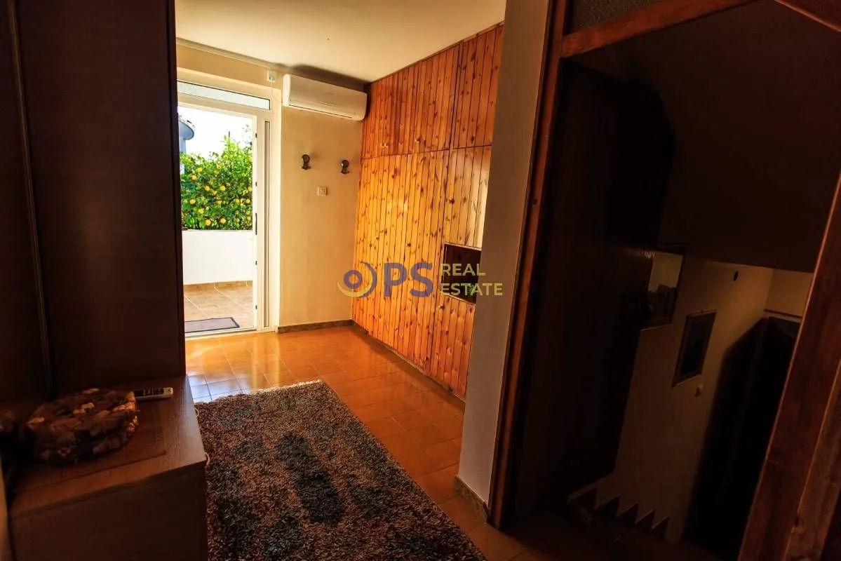 Sale, house, 300m², Bar, Crna Gora