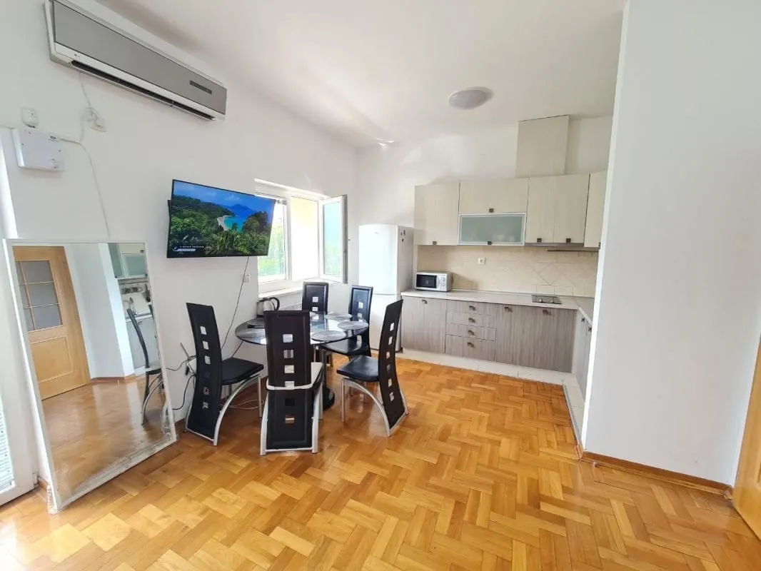 Prodaja, dvosoban stan, 88m², Đenovići, Herceg Novi