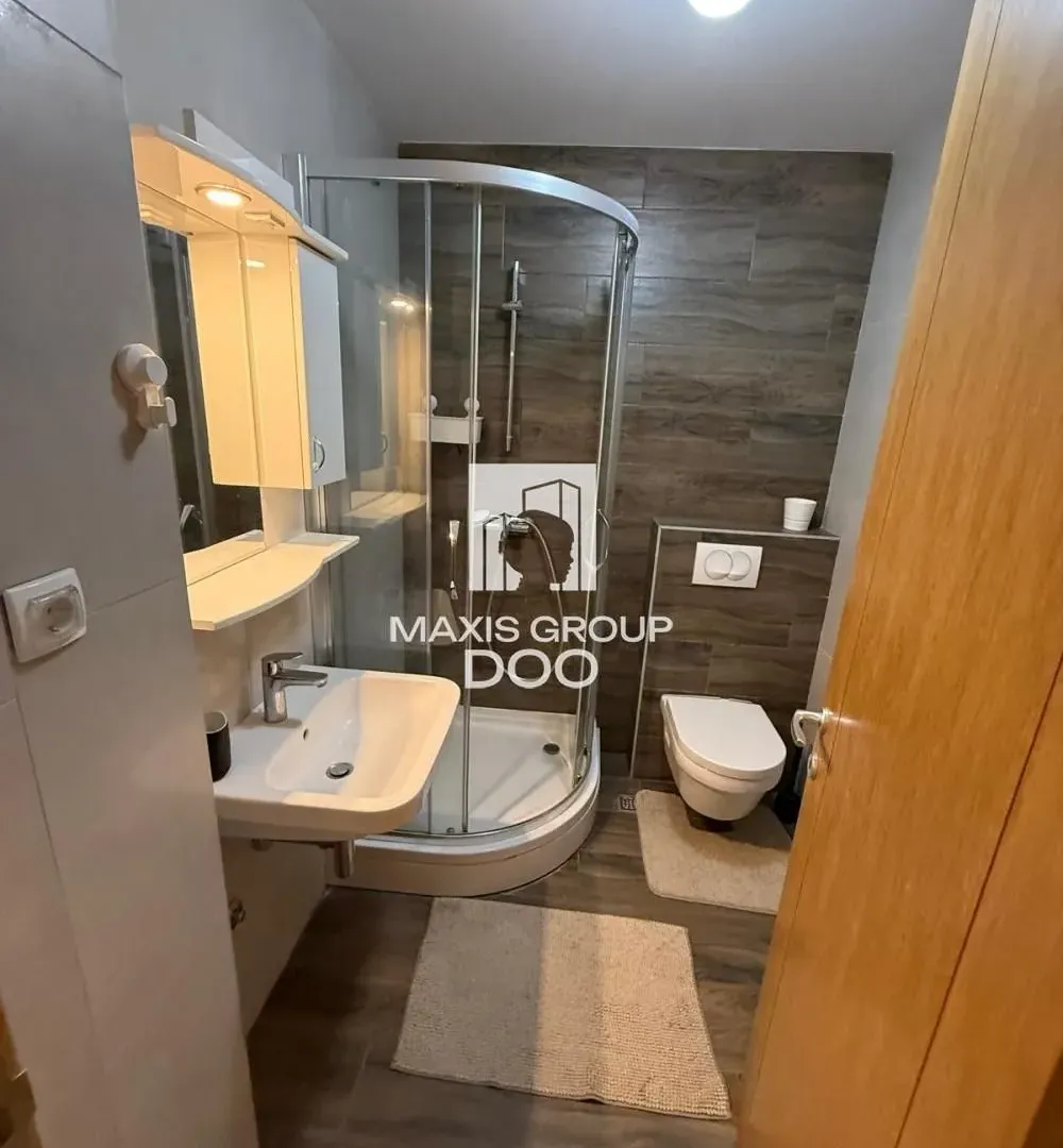 Izdavanje, dvosoban stan, 51m², Đeram Pijaca, Beograd