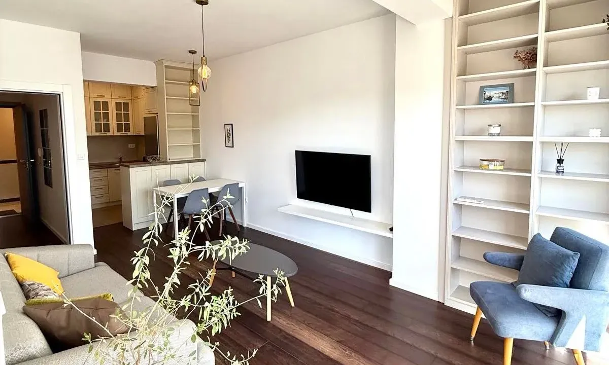 Izdavanje, jednosoban stan, 48m², Preko Morače, Podgorica