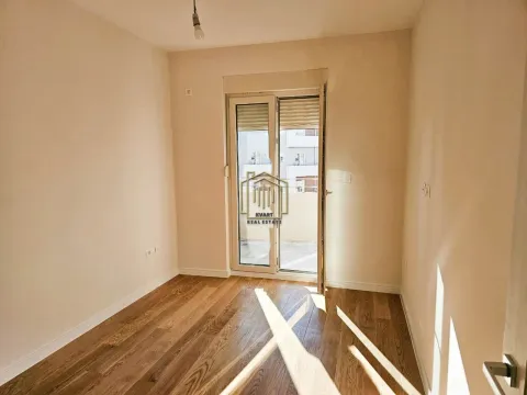 Rent, one bedroom apartment, 49m², Central Point, Podgorica - image 4