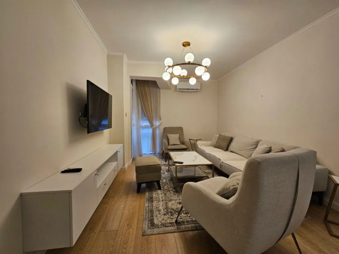 Izdavanje, dvosoban stan, 65m², Preko Morače, Podgorica