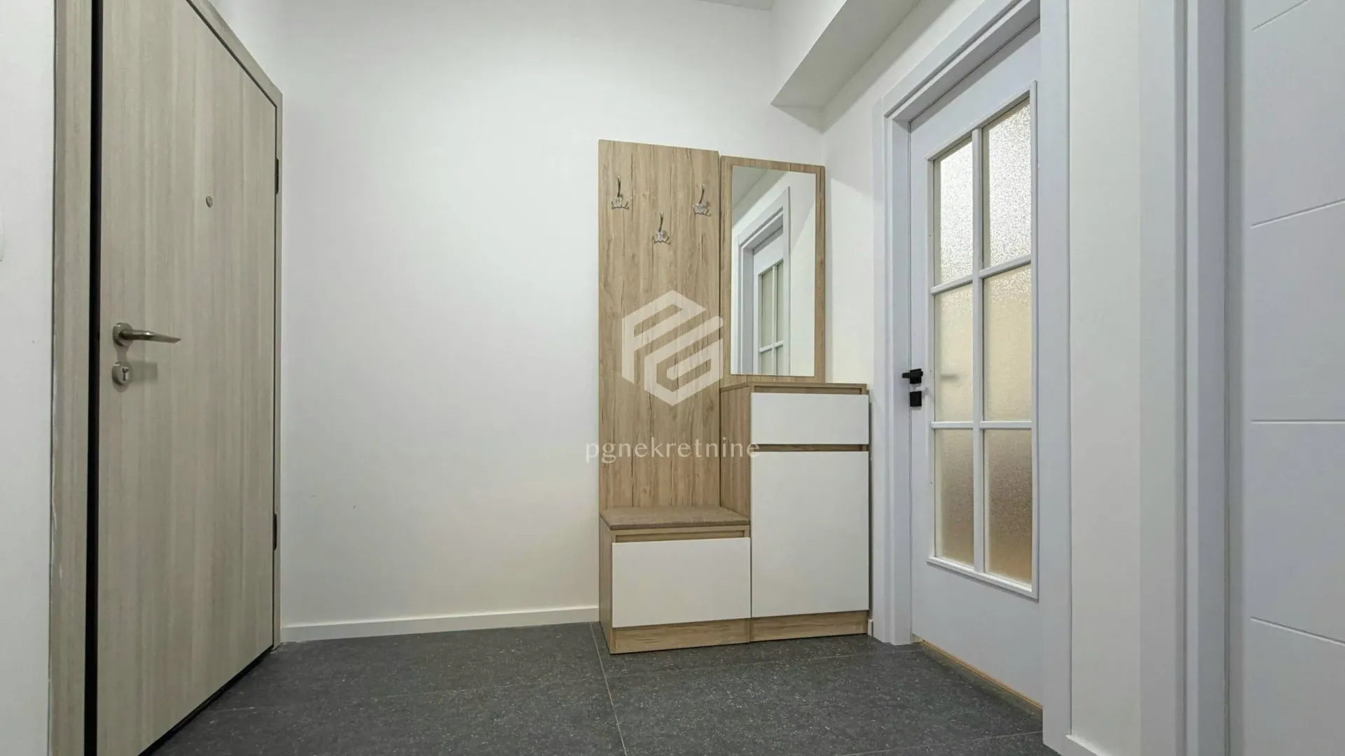 Rent, one bedroom apartment, 58m², Momišići, Podgorica