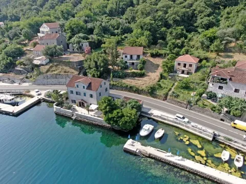 Sale, house, 184m², Kostanjica, Kotor - image 12