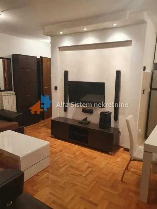 Rent, apartment, 42m², Crveni Krst, Beograd