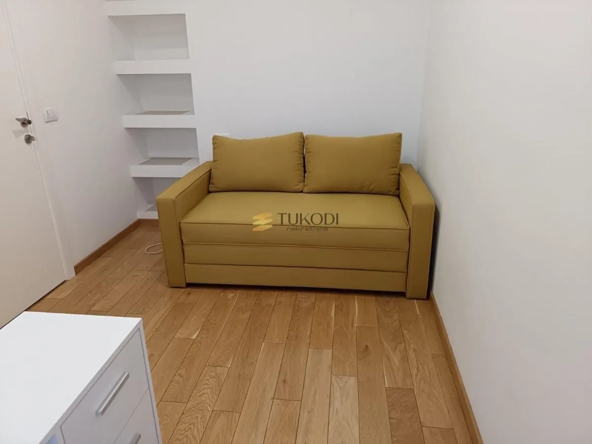Izdavanje, trosoban stan, 66m², Slavija, Vračar Sve Podlokacije