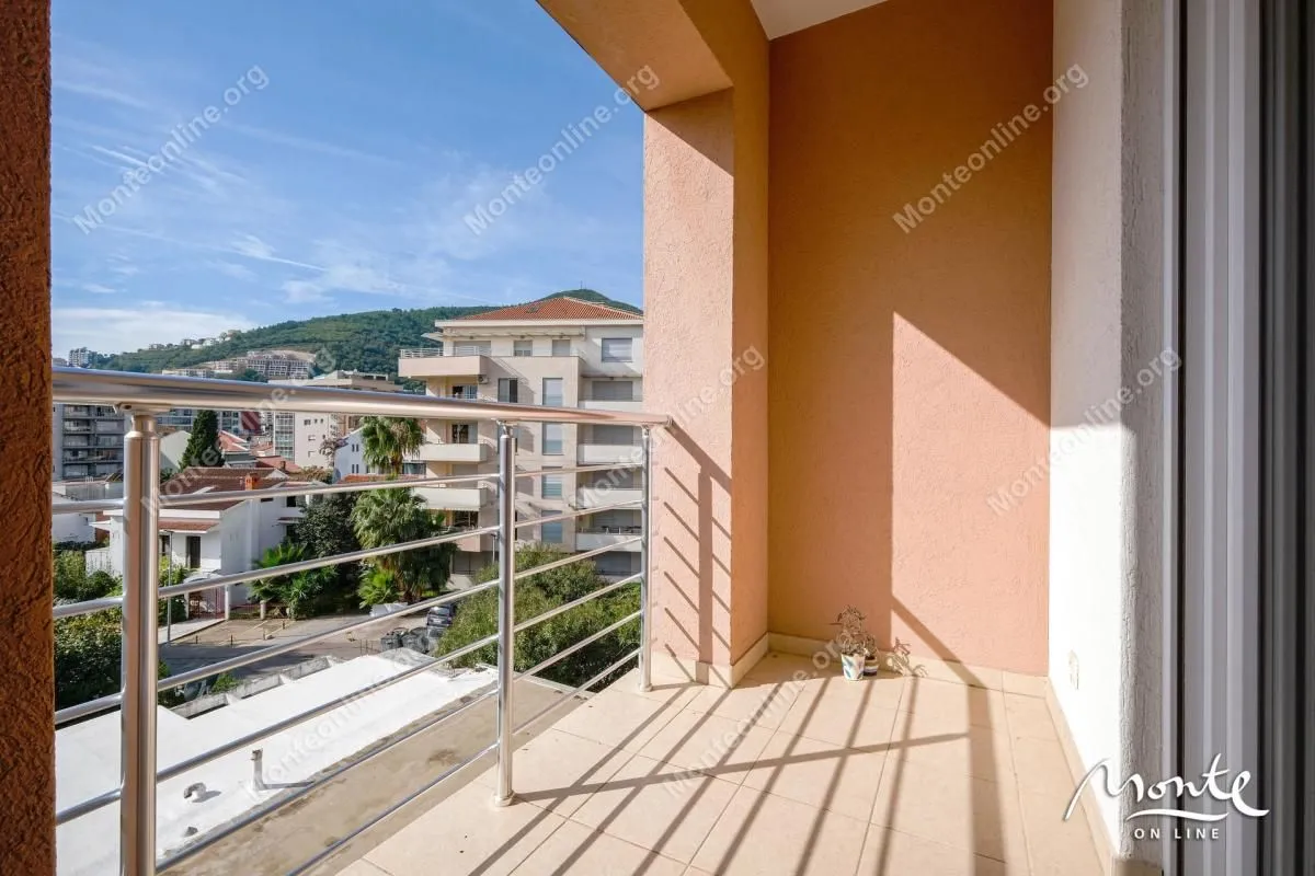Prodaja, jednosoban stan, 64m², Budva, Crna Gora