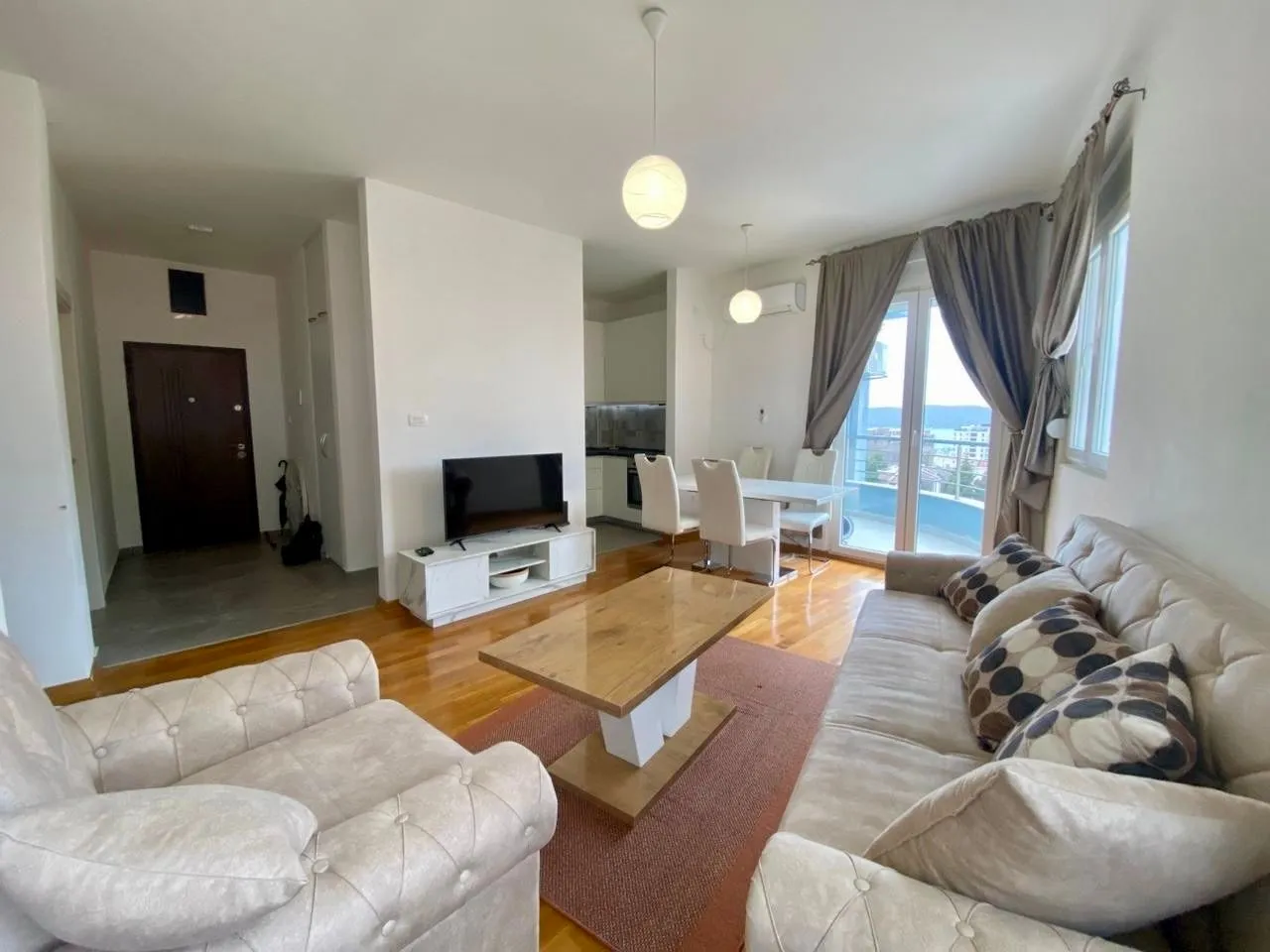 Sale, two bedroom apartment, 58m², Bečići, Budva