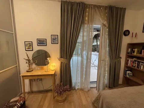 Sale, two bedroom apartment, 74m², Dobrota, Kotor - image 18