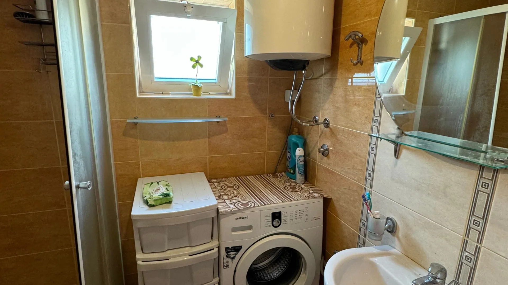 Sale, two bedroom apartment, 78m², Lazi, Budva