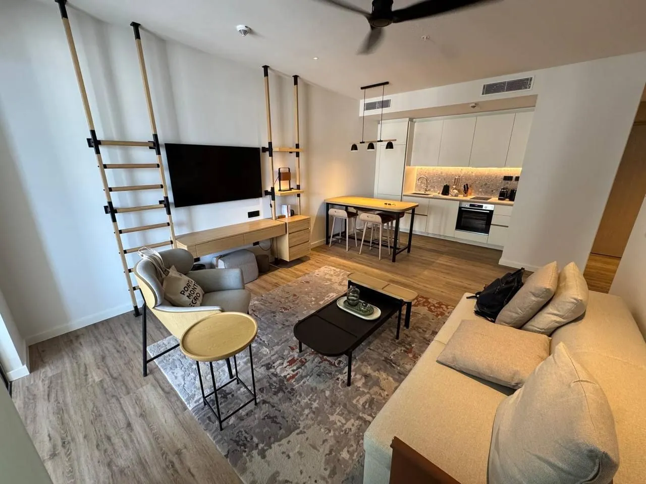 Prodaja, jednosoban stan, 75m², Boka Place, Tivat