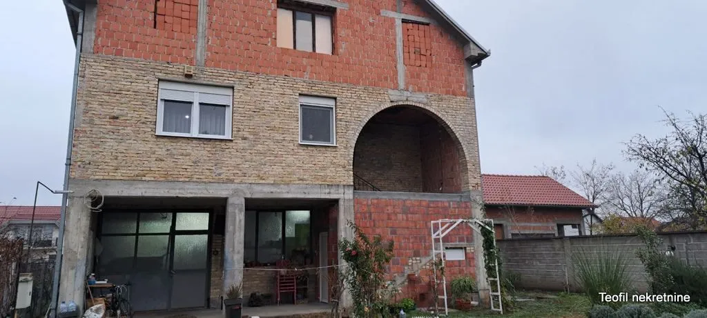 Sale, house, 365m², Nova Pazova, Stara Pazova