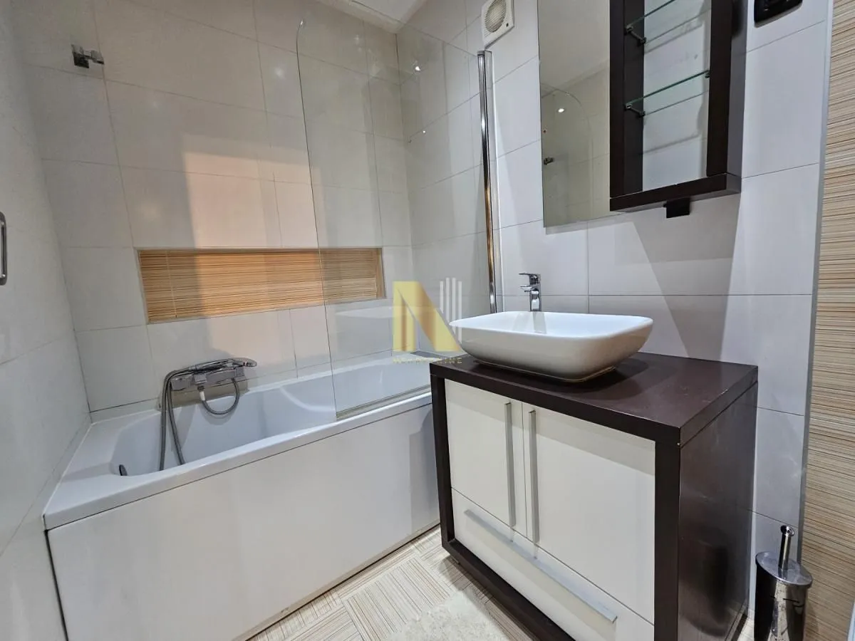 Izdavanje, trosoban stan, 78m², Sajmište, Novi Sad