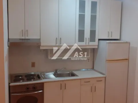 Izdavanje, dvosoban stan, 44m², Centar, Novi Sad - image 2
