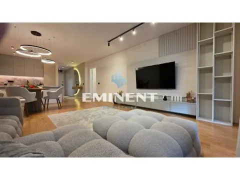 Izdavanje, trosoban stan, 117m², Vračar Hram, Vračar Sve Podlokacije - image 2