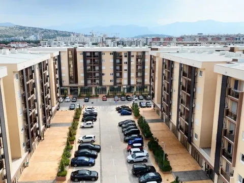 Izdavanje, poslovni prostor, 120m², City Kvart, Podgorica - image 16