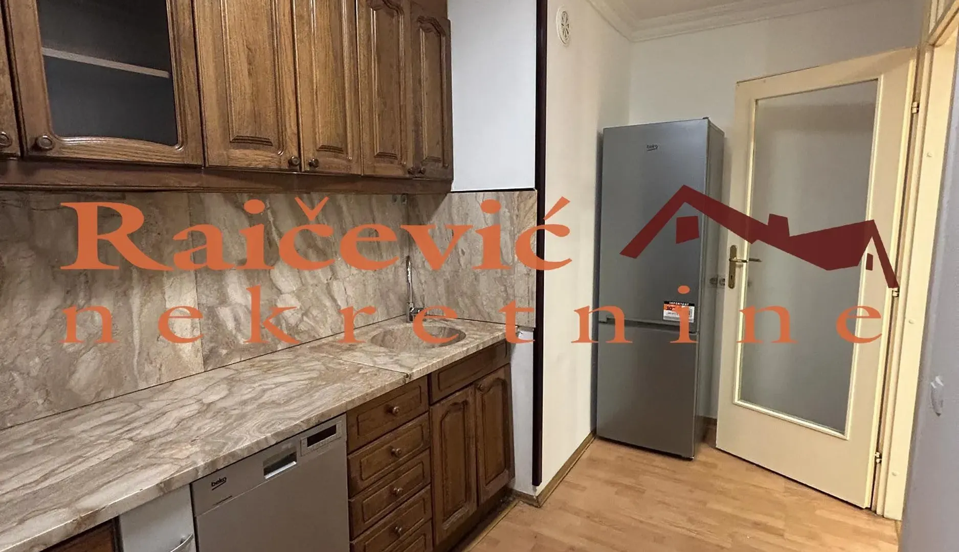 Rent, three bedroom apartment, 115m², Kalenić Pijaca, Vračar Sve Podlokacije