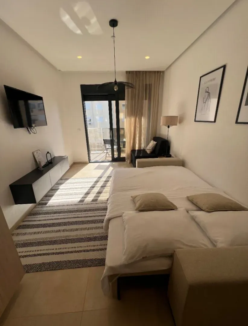 Rent, studio apartment, 38m², Soho City, Bar