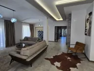 Rent, three bedroom apartment, 180m², Tološi, Podgorica - image 2