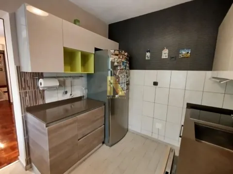 Izdavanje, trosoban stan, 73m², Grbavica, Novi Sad Sve Podlokacije - image 13