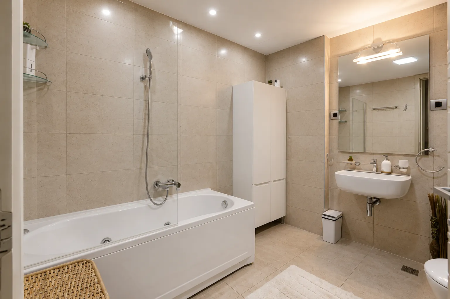 Sale, two bedroom apartment, 94m², Centar, Budva