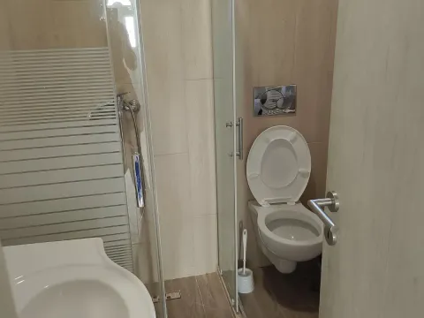 Izdavanje, dvosoban stan, 60m², Zelenika, Herceg Novi - image 14