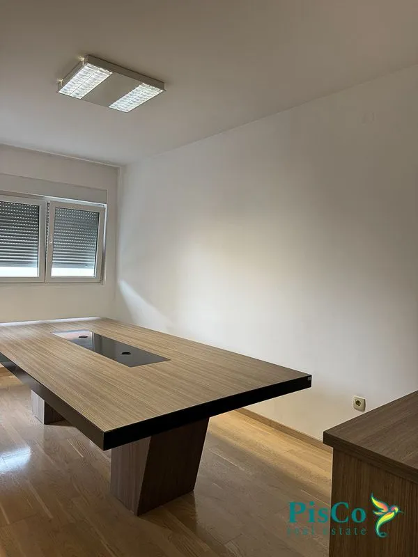 Izdavanje, dvosoban stan, 75m², City Kvart, Podgorica