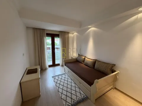Izdavanje, trosoban stan, 263m², Gorica C, Podgorica - image 15